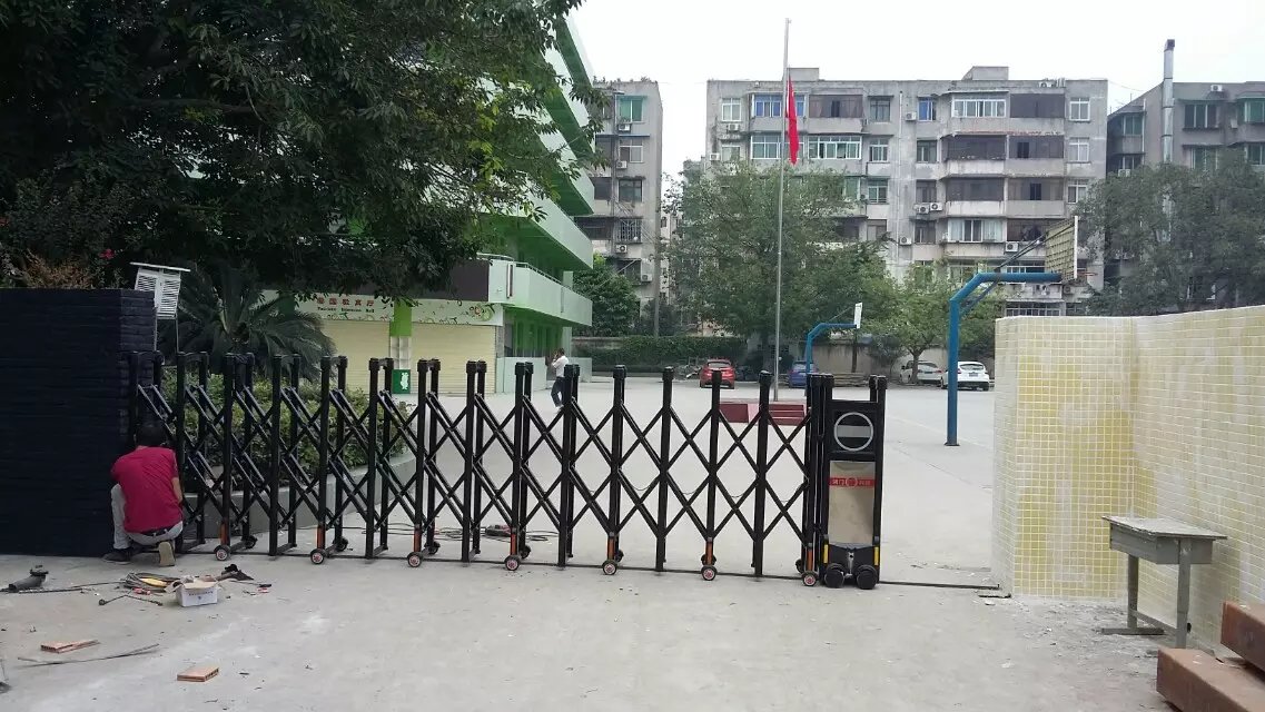 盱眙县盱眙县深圳市伸缩门